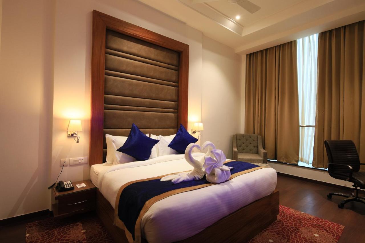 Aveo By Amatra, Gateway To Corbett Hotel Kashipur Bagian luar foto