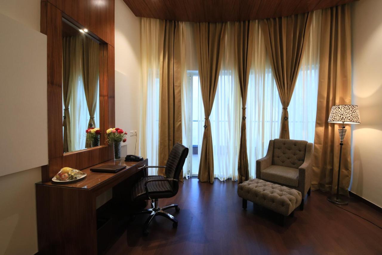 Aveo By Amatra, Gateway To Corbett Hotel Kashipur Bagian luar foto